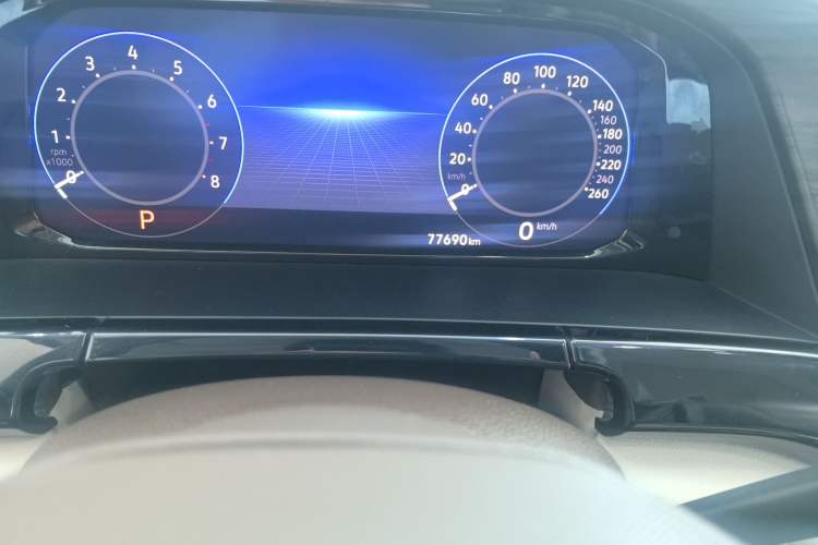 Used Volkswagen Viloran 2022 380TSI Prestige Edition Odometer Close Up