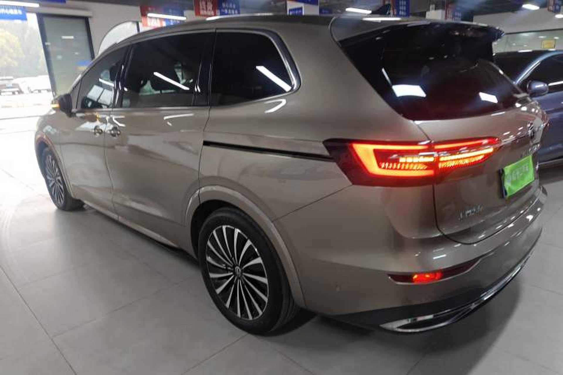 Used Volkswagen Viloran 2022 380TSI Prestige Edition Rear Left 45 Deg