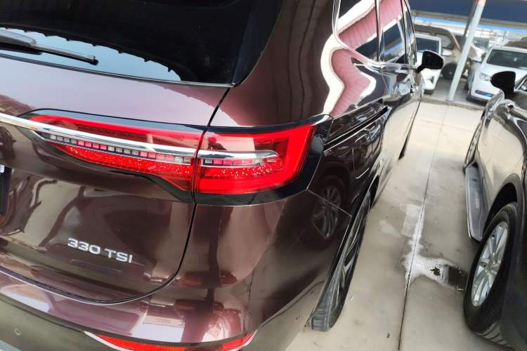 Used Volkswagen Viloran 2022 330TSI Luxury Edition Right Rear Taillight