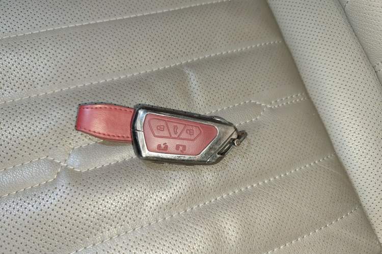 Used Volkswagen Viloran 2022 330TSI Luxury Edition Vehicle Key