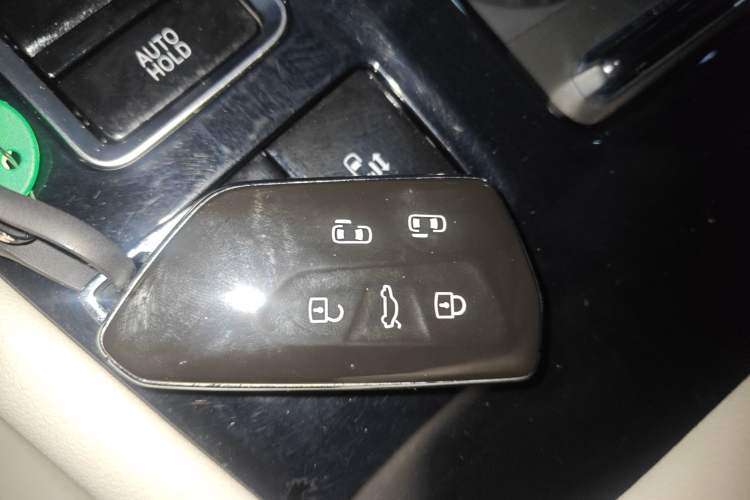 Used Volkswagen Viloran 2022 380TSI Prestige Edition Vehicle Key