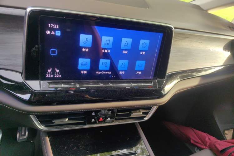 Used Volkswagen Viloran 2022 380TSI Flagship Edition Audio And AC Panel