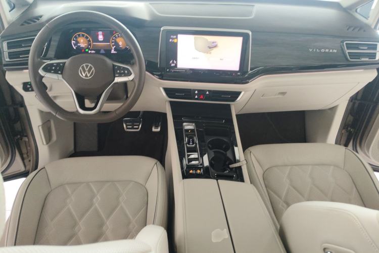 Used Volkswagen Viloran 2022 380TSI Prestige Edition Center Console