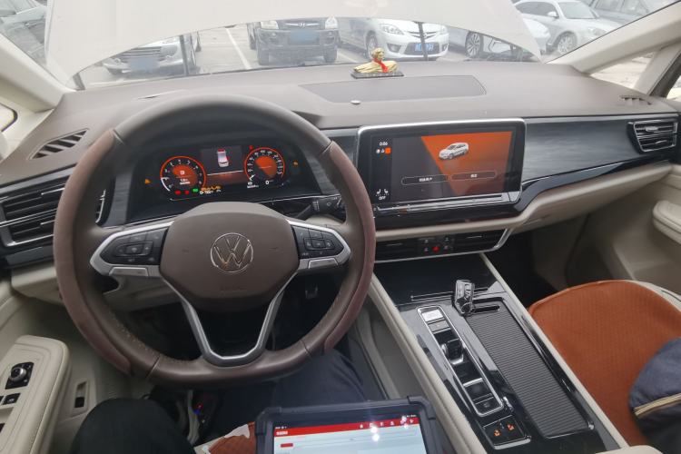 Used Volkswagen Viloran 2022 380TSI Flagship Edition Center Console