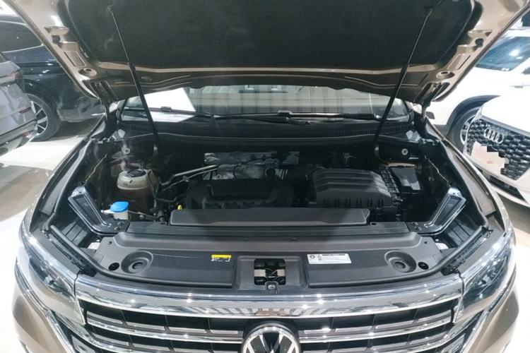 Used Volkswagen Viloran 2022 380TSI Prestige Edition Engine Bay