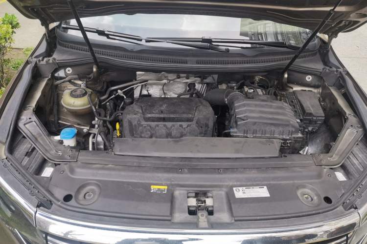 Used Volkswagen Viloran 2022 380TSI Flagship Edition Engine Bay