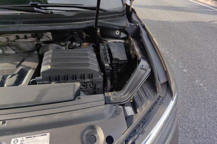 Used Volkswagen Viloran 2022 380TSI Flagship Edition Engine Bay Left