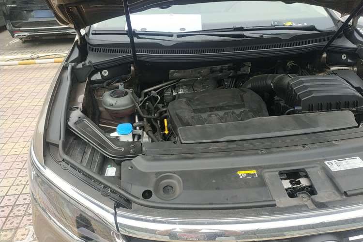 Used Volkswagen Viloran 2022 380TSI Prestige Edition Engine Bay Right