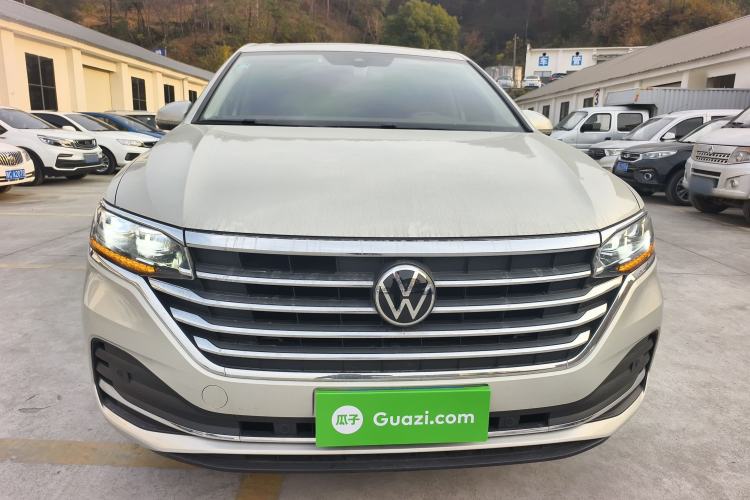 Used Volkswagen Viloran 2022 380TSI Luxury Edition Front