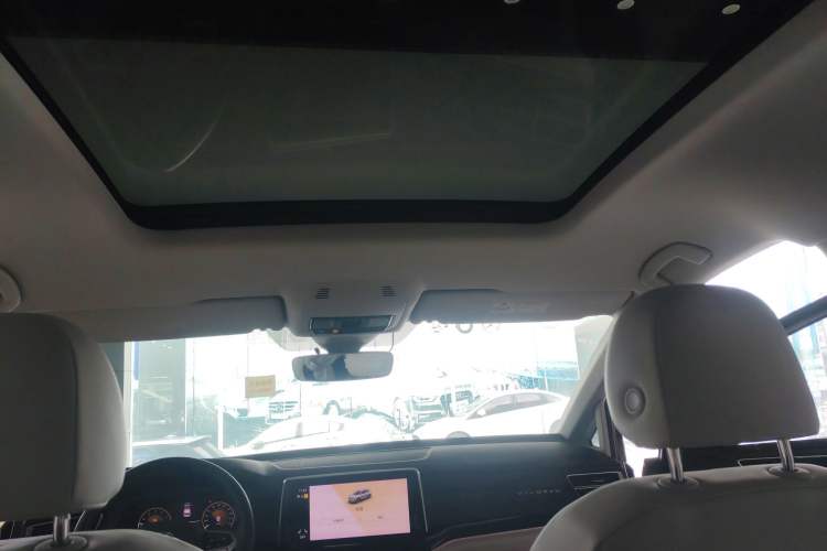 Used Volkswagen Viloran 2022 380TSI Prestige Edition Headliner