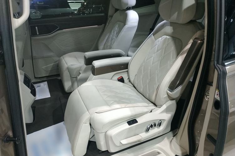 Used Volkswagen Viloran 2022 380TSI Prestige Edition Interior 4