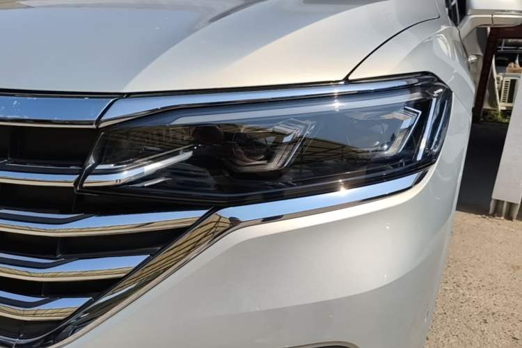 Used Volkswagen Viloran 2022 380TSI Prestige Edition Left Front Headlight
