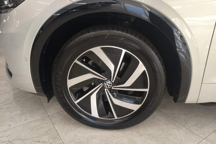 Used Volkswagen Viloran 2022 380TSI Luxury Edition Left Front Wheel Hub