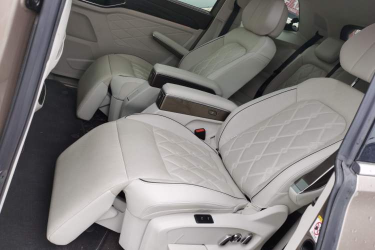 Used Volkswagen Viloran 2022 380TSI Flagship Edition Left Rear Seat