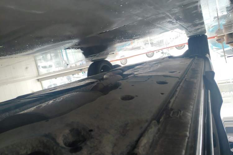 Used Volkswagen Viloran 2022 380TSI Prestige Edition Left Side Sill