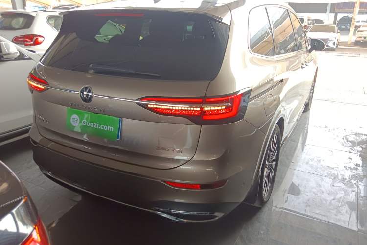Used Volkswagen Viloran 2022 380TSI Prestige Edition Rear Right 45 Deg