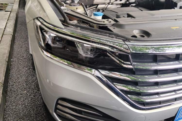 Used Volkswagen Viloran 2022 380TSI Prestige Edition Right Front Headlight