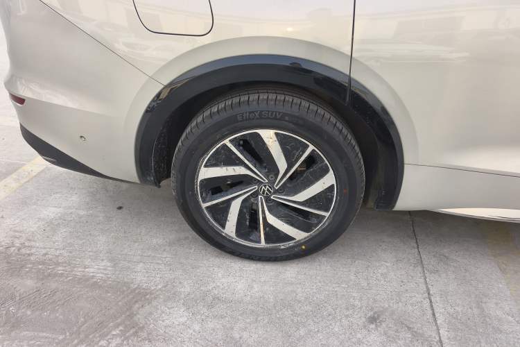 Used Volkswagen Viloran 2022 380TSI Luxury Edition Right Rear Wheel Hub