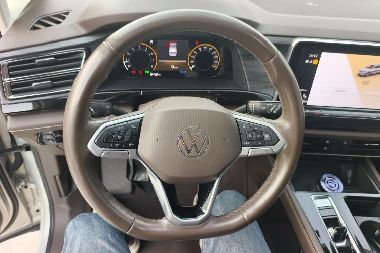 Used Volkswagen Viloran 2022 380TSI Luxury Edition Steering Wheel
