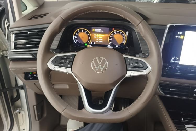 Used Volkswagen Viloran 2022 380TSI Luxury Edition Steering Wheel