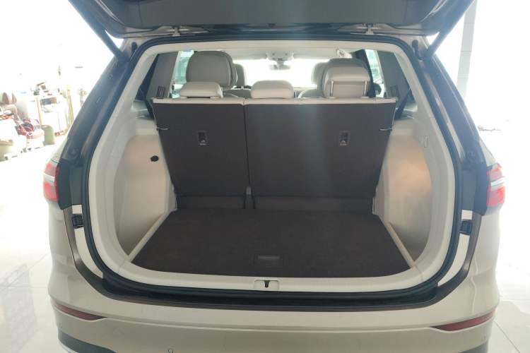 Used Volkswagen Viloran 2022 380TSI Prestige Edition Trunk