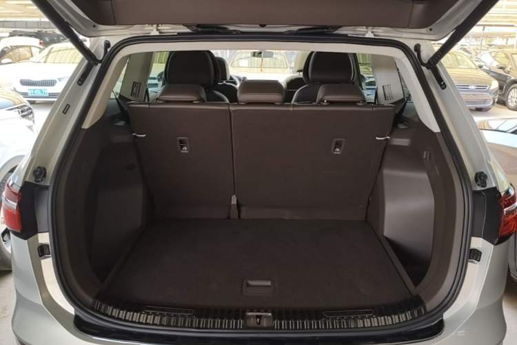 Used Volkswagen Viloran 2022 380TSI Prestige Edition Trunk
