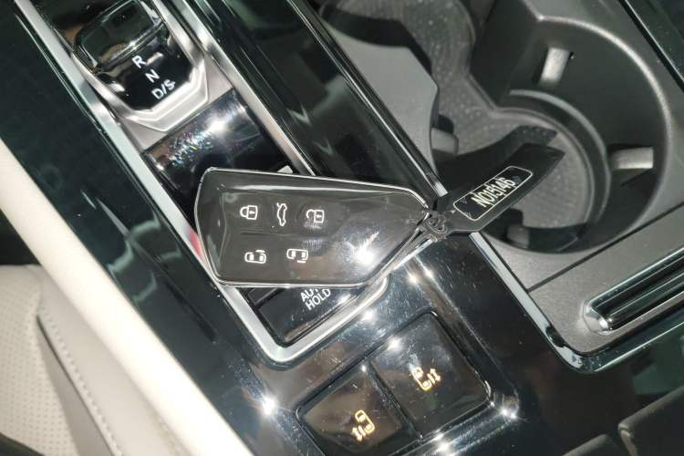 Used Volkswagen Viloran 2022 380TSI Prestige Edition Vehicle Key