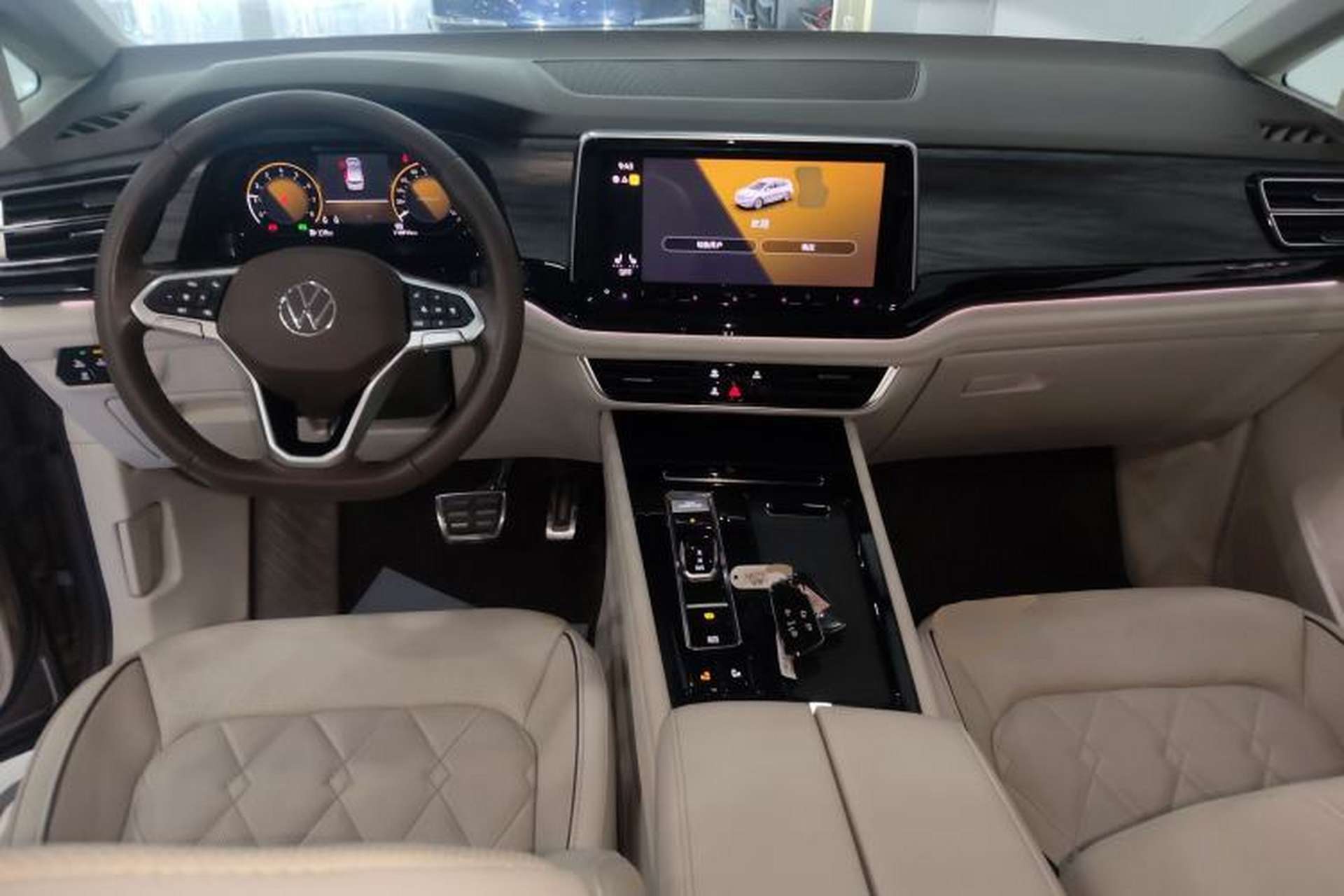 Used Volkswagen Viloran 2022 380TSI Prestige Edition Center Console