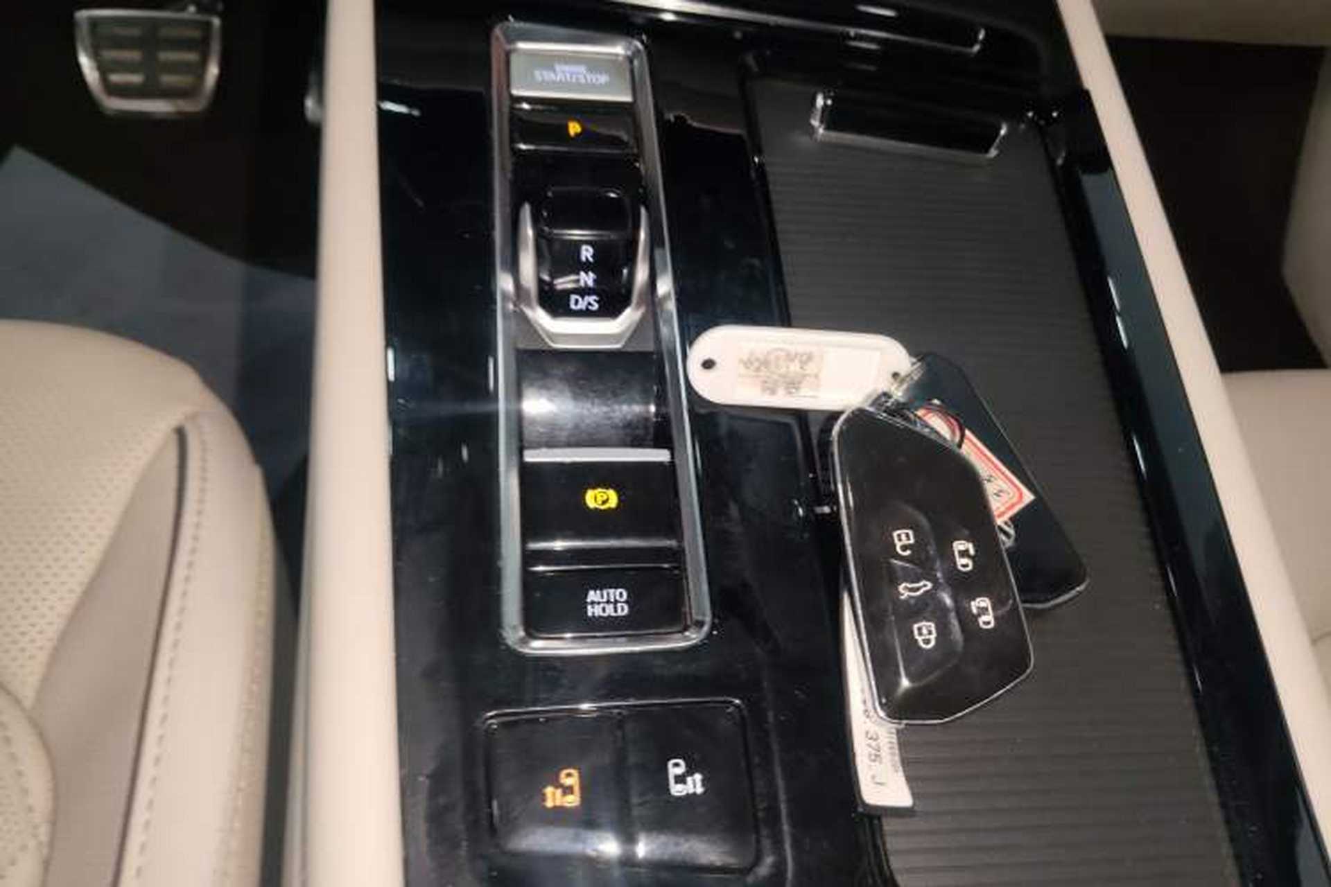 Used Volkswagen Viloran 2022 380TSI Prestige Edition Gear Lever