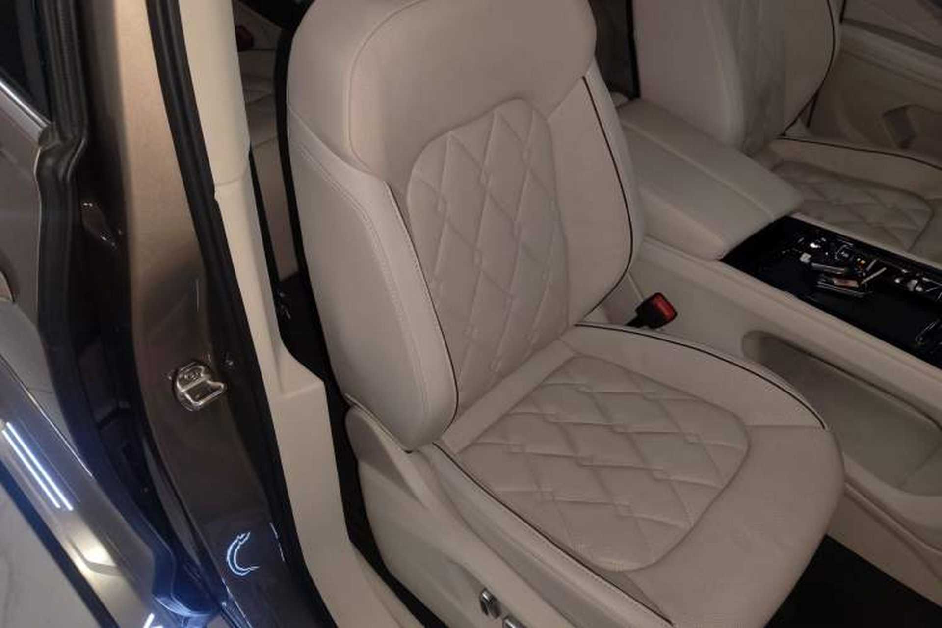 Used Volkswagen Viloran 2022 380TSI Prestige Edition Right Front Seat