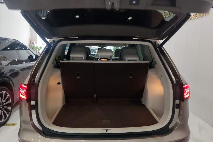 Used Volkswagen Viloran 2022 380TSI Prestige Edition Trunk