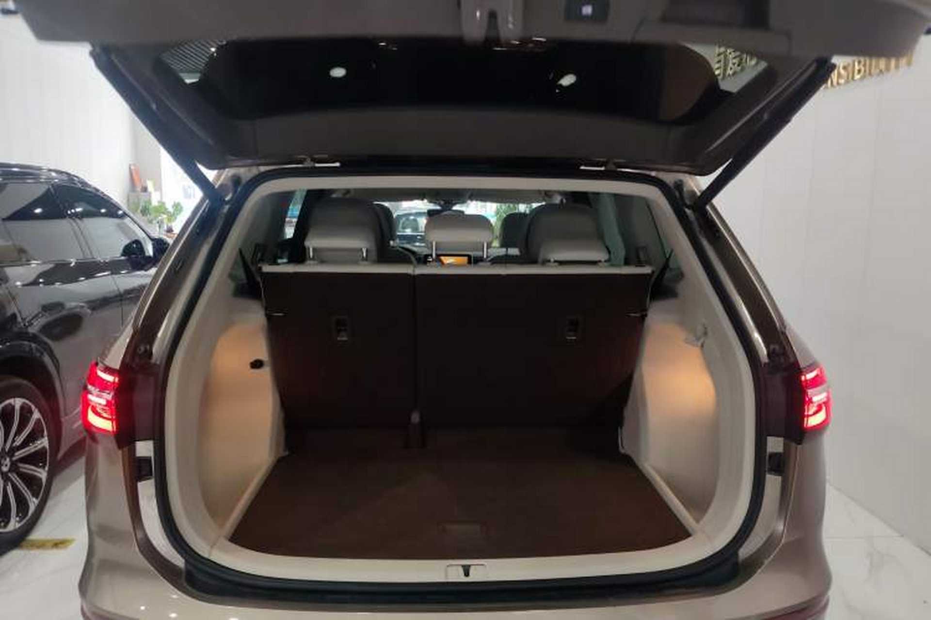 Used Volkswagen Viloran 2022 380TSI Prestige Edition Trunk