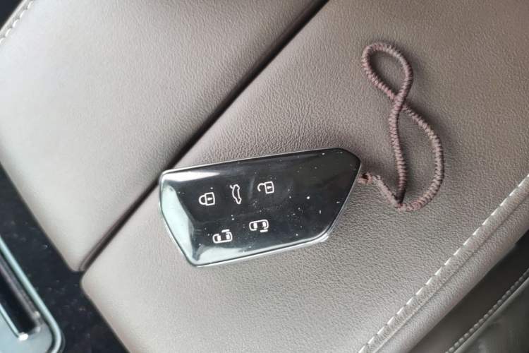 Used Volkswagen Viloran 2022 380TSI Prestige Edition Vehicle Key