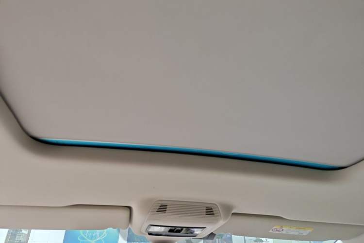 Used Volkswagen Viloran 2022 380TSI Luxury Edition Headliner