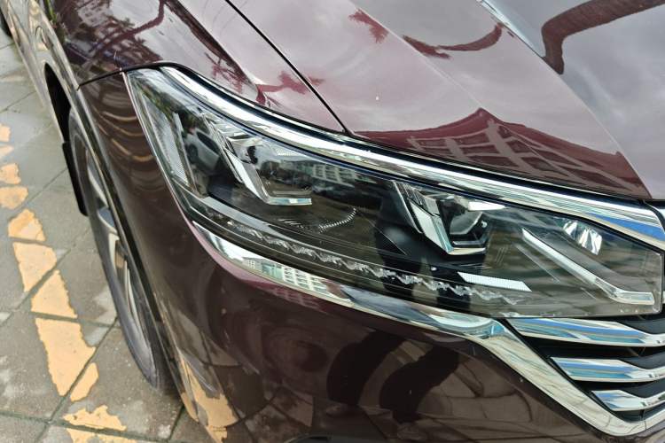 Used Volkswagen Viloran 2022 380TSI Luxury Edition Right Front Headlight