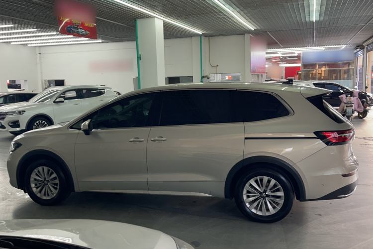 Used Volkswagen Viloran 2022 330TSI Business Edition Exterior 7