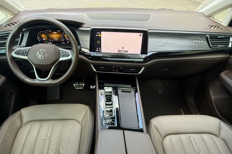 Used Volkswagen Viloran 2022 380TSI Luxury Edition Interior 1