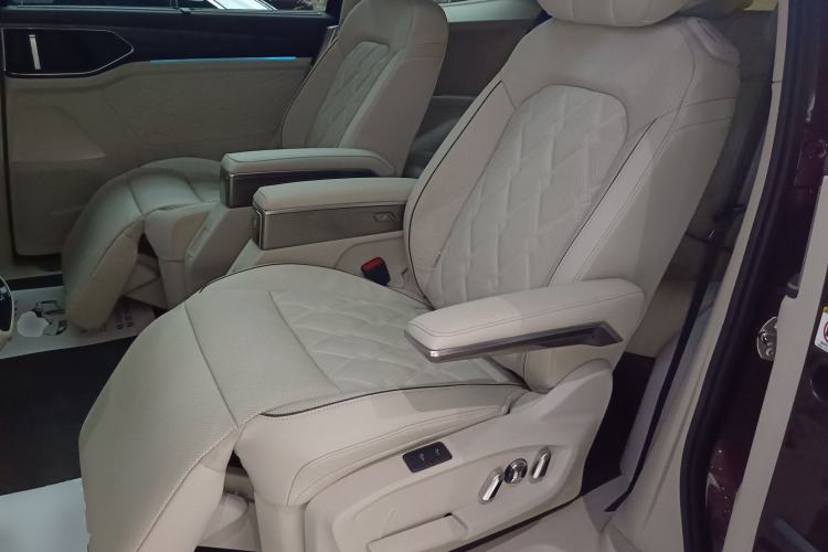 Used Volkswagen Viloran 2022 380TSI Prestige Edition Left Rear Seat