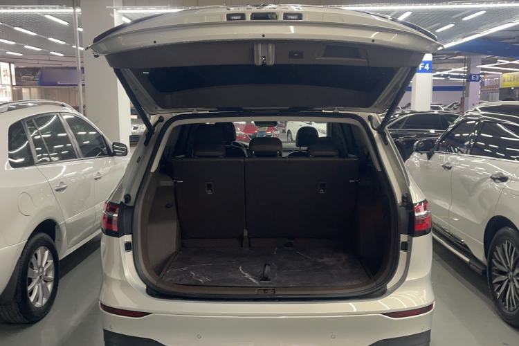 Used Volkswagen Viloran 2022 330TSI Business Edition Trunk
