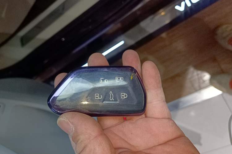 Used Volkswagen Viloran 2022 380TSI Prestige Edition Vehicle Key