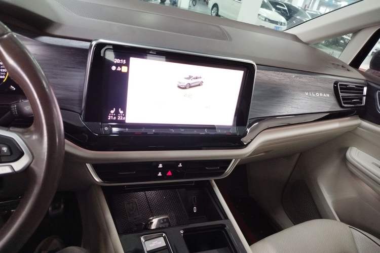 Used Volkswagen Viloran 2022 380TSI Prestige Edition Audio And AC Panel