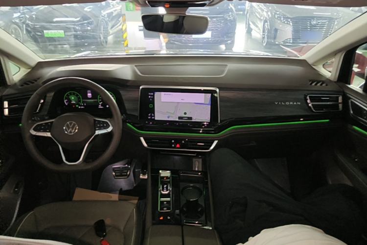 Used Volkswagen Viloran 2022 380TSI Prestige Edition Center Console