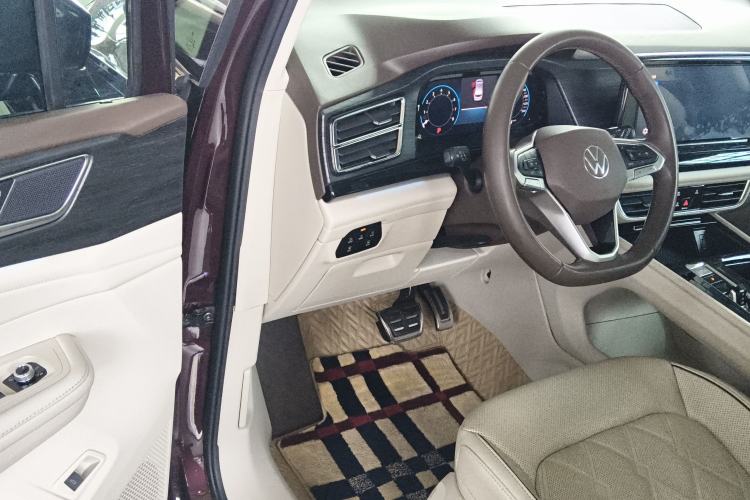 Used Volkswagen Viloran 2022 380TSI Prestige Edition Driver Seat