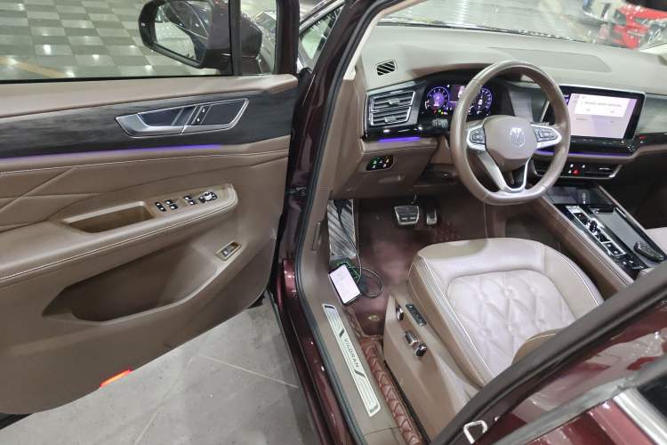 Used Volkswagen Viloran 2022 380TSI Prestige Edition Driver Seat