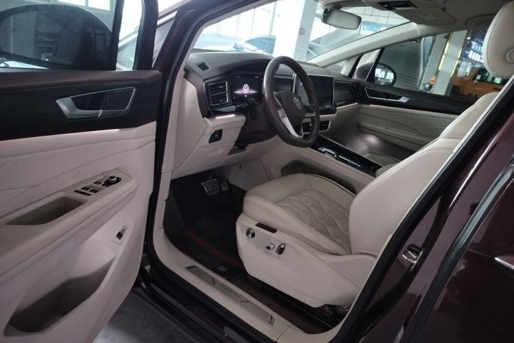 Used Volkswagen Viloran 2022 380TSI Prestige Edition Driver Seat