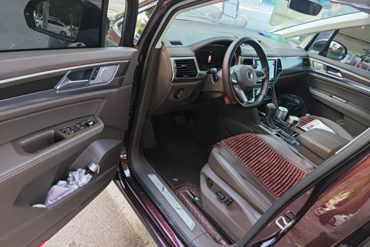 Used Volkswagen Viloran 2022 330TSI Business Edition Driver Seat