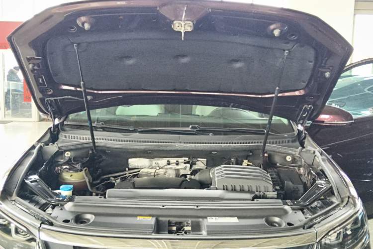 Used Volkswagen Viloran 2022 380TSI Prestige Edition Engine Bay