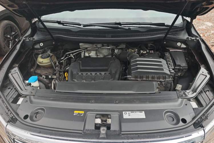 Used Volkswagen Viloran 2022 380TSI Prestige Edition Engine Bay