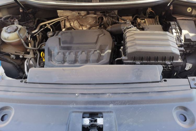 Used Volkswagen Viloran 2022 330TSI Luxury Edition Engine Bay