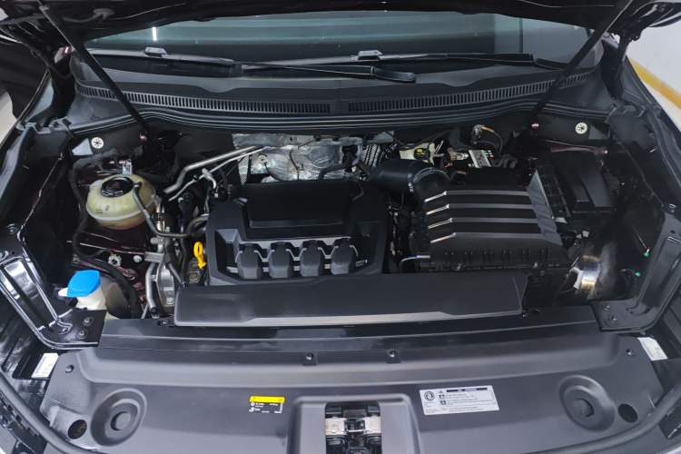 Used Volkswagen Viloran 2022 380TSI Prestige Edition Engine Bay